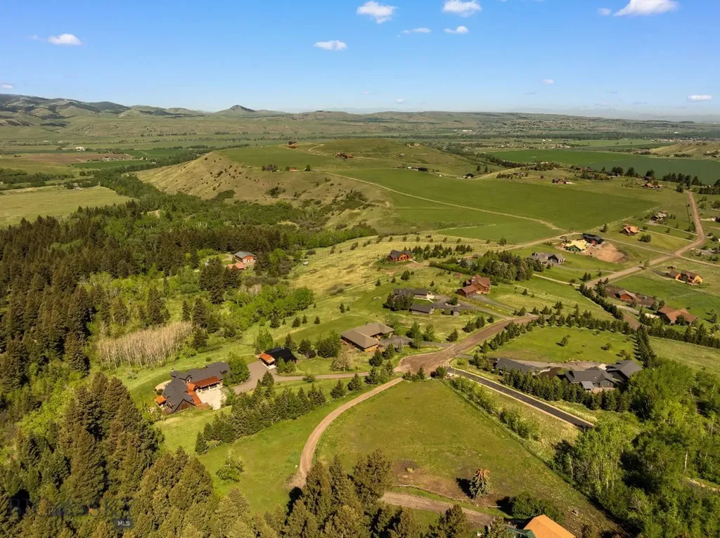 303 S Big Elk Meadow Road Gallatin Gateway MT 59730
