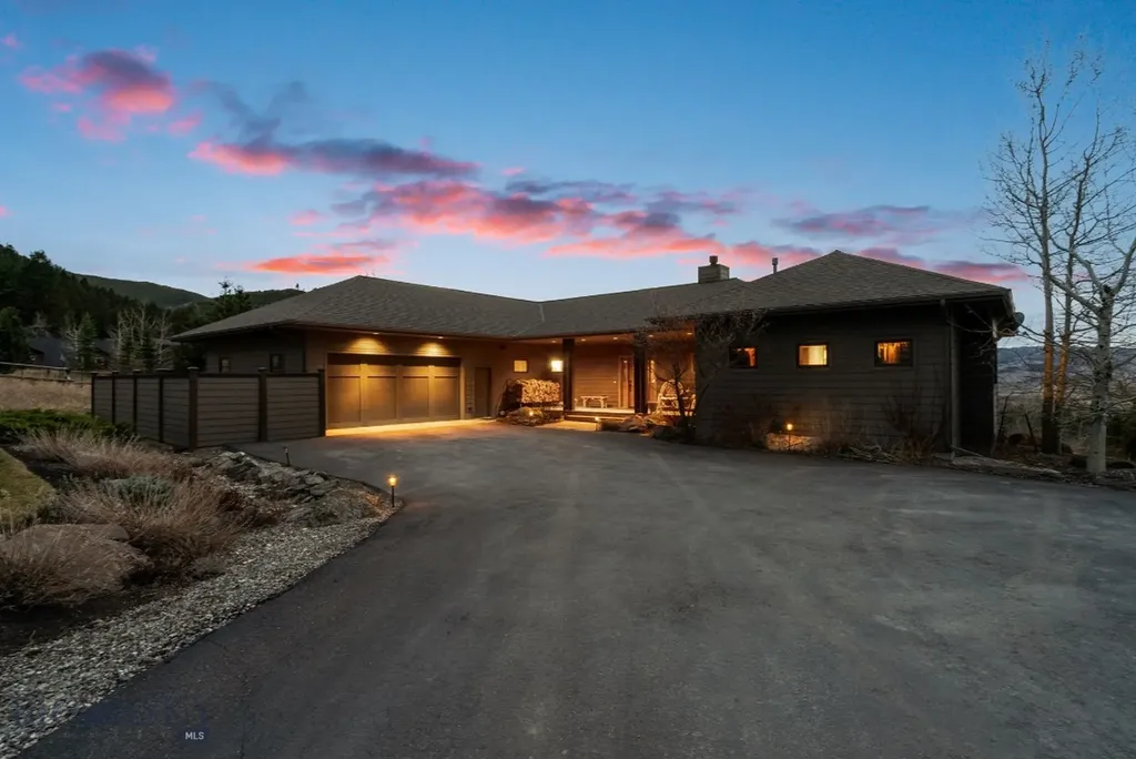 303 S Big Elk Meadow Road Gallatin Gateway MT 59730