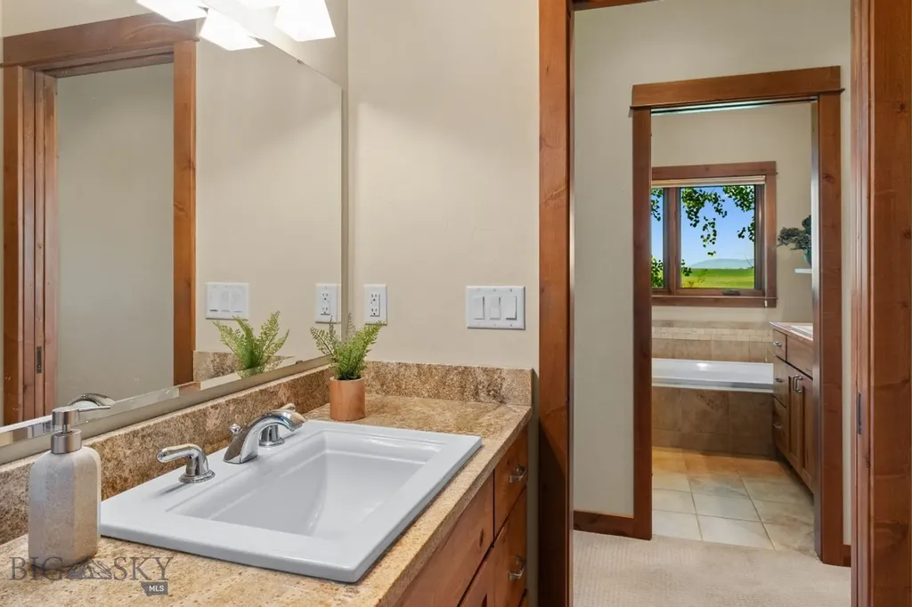 303 S Big Elk Meadow Road Gallatin Gateway MT 59730