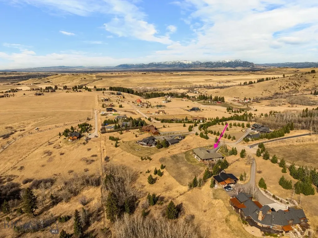 303 S Big Elk Meadow Road Gallatin Gateway MT 59730