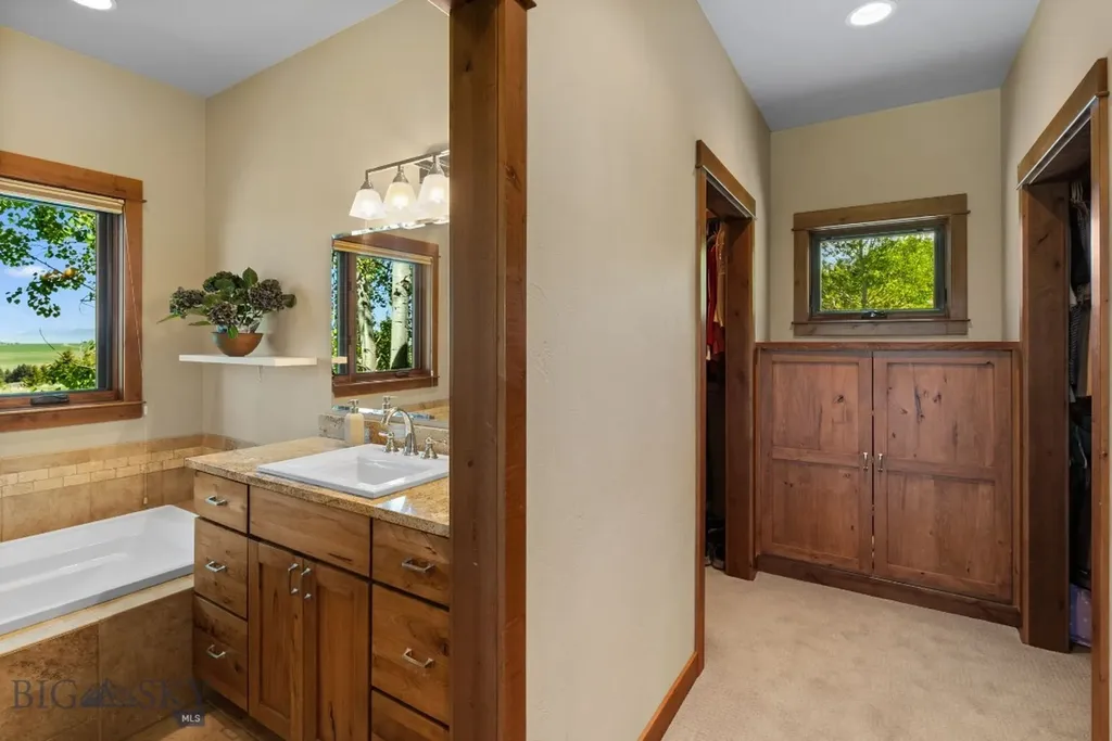 303 S Big Elk Meadow Road Gallatin Gateway MT 59730