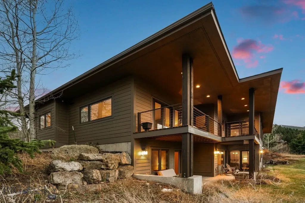 303 S Big Elk Meadow Road Gallatin Gateway MT 59730