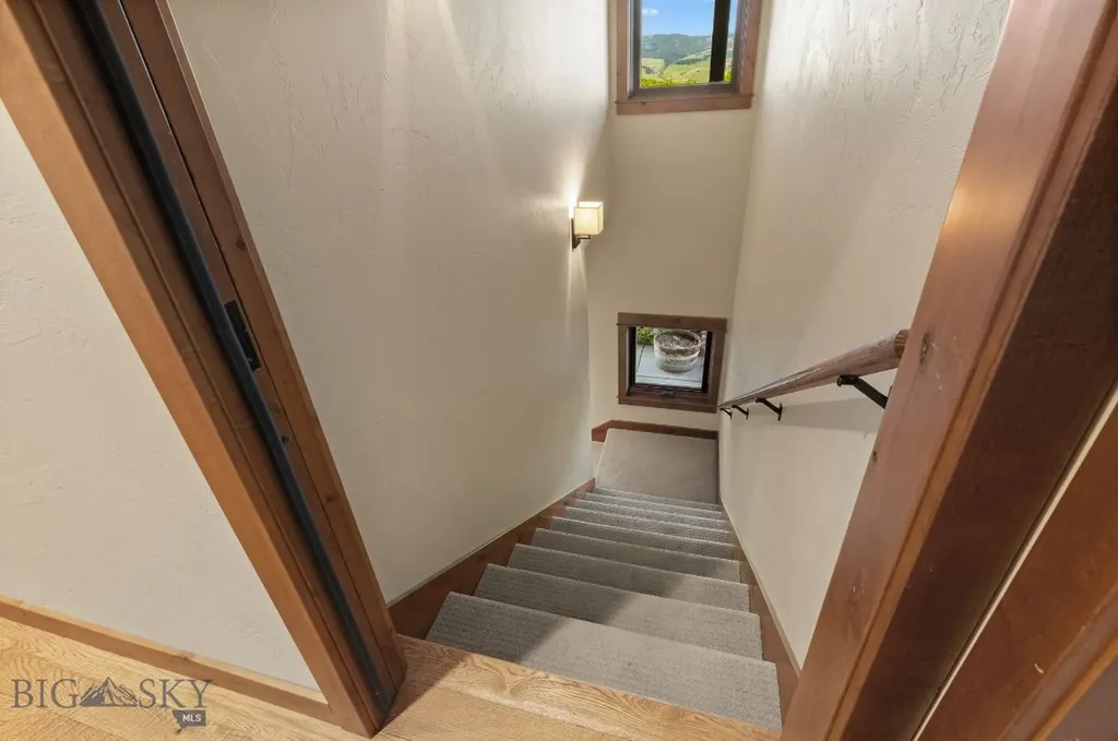303 S Big Elk Meadow Road Gallatin Gateway MT 59730