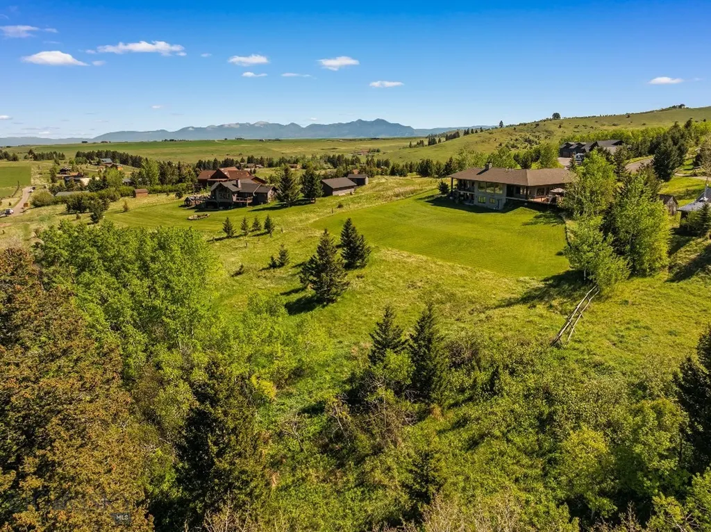 303 S Big Elk Meadow Road Gallatin Gateway MT 59730