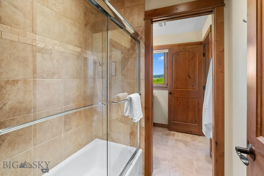 303 S Big Elk Meadow Road Gallatin Gateway MT 59730
