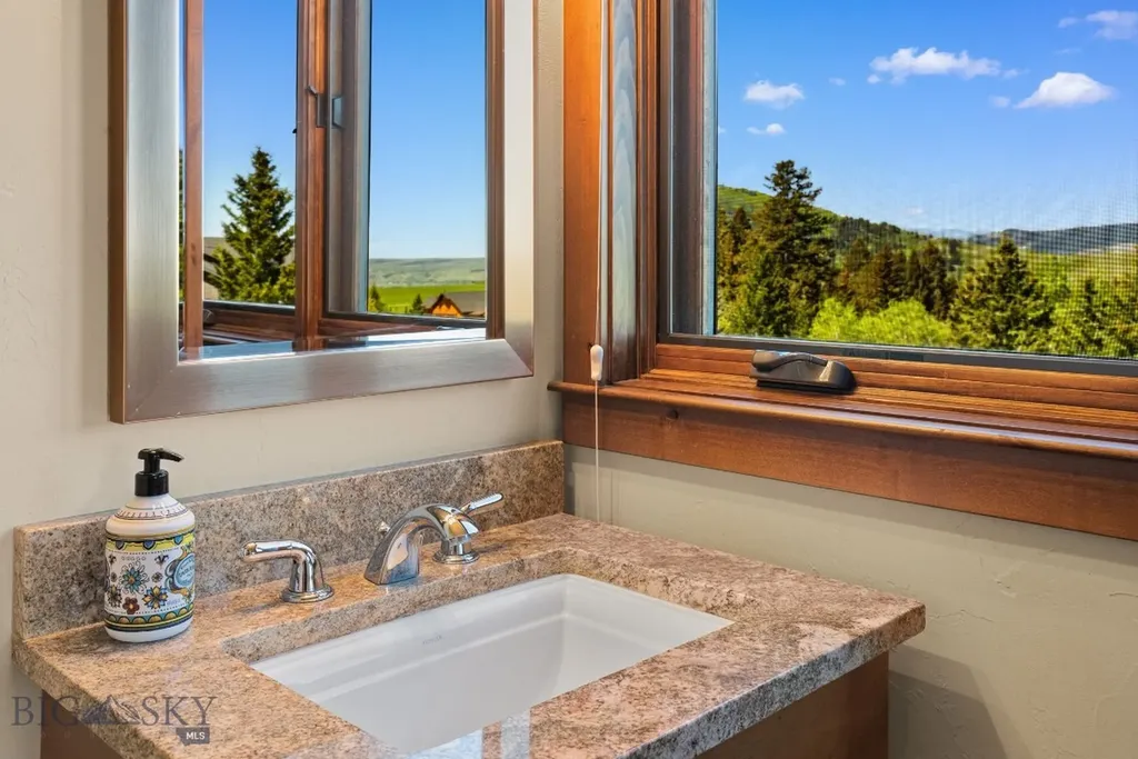 303 S Big Elk Meadow Road Gallatin Gateway MT 59730