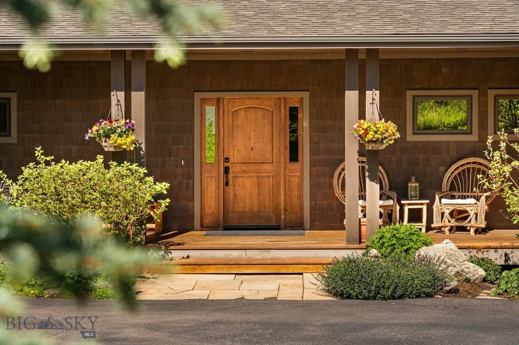 303 S Big Elk Meadow Road Gallatin Gateway MT 59730