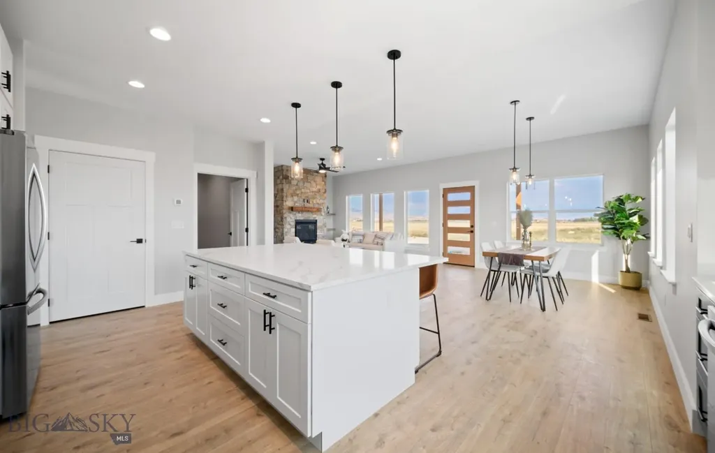 303 S Crispin Street Manhattan MT 59741