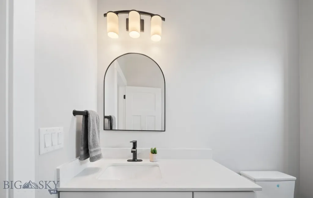 303 S Crispin Street Manhattan MT 59741