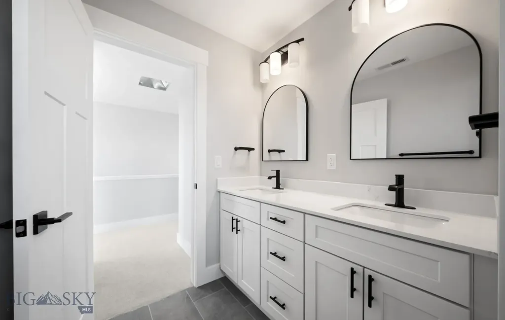 303 S Crispin Street Manhattan MT 59741