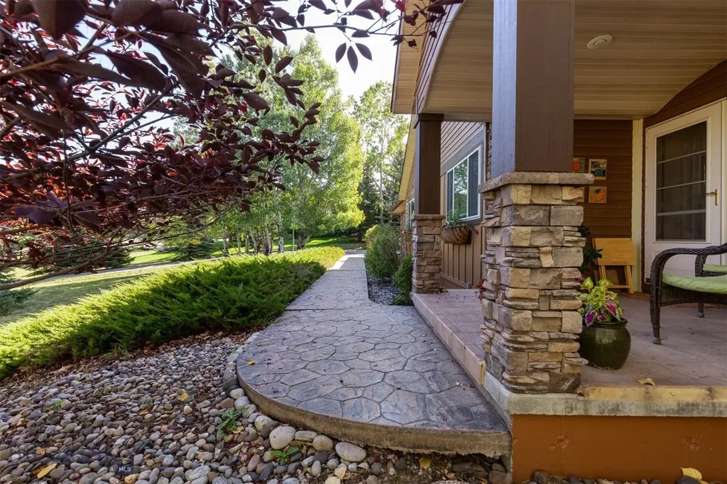 330 Evening Star Lane Bozeman MT 59715