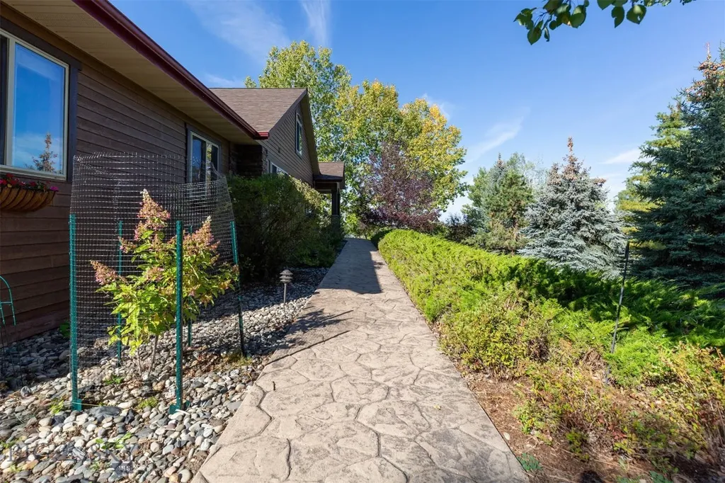 330 Evening Star Lane Bozeman MT 59715