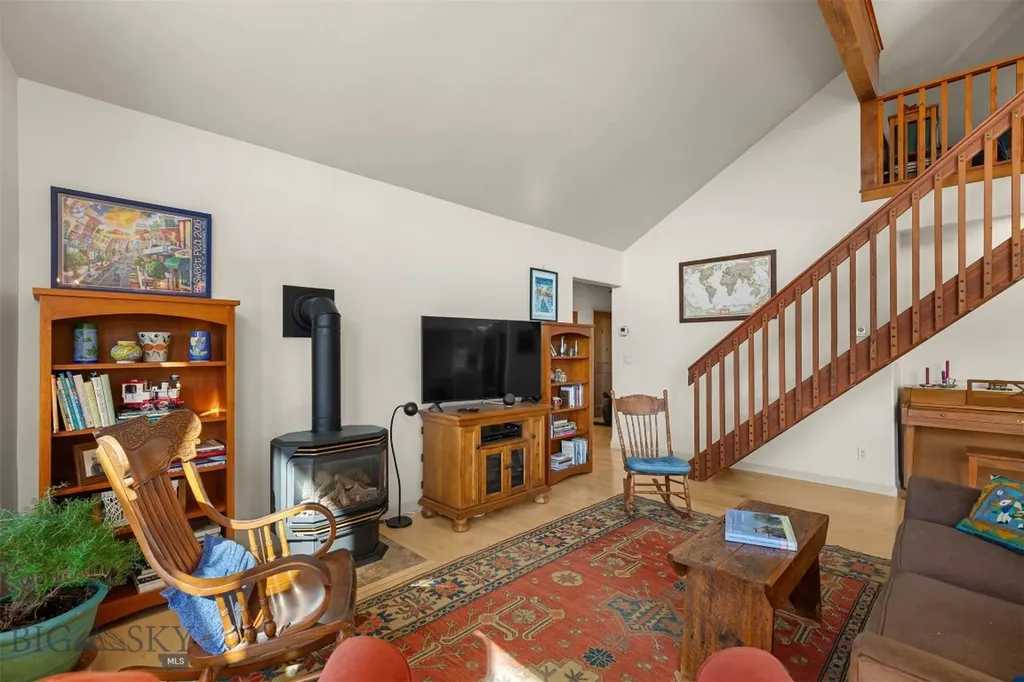 330 Evening Star Lane Bozeman MT 59715