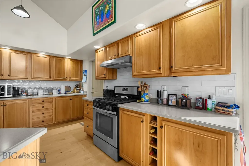330 Evening Star Lane Bozeman MT 59715