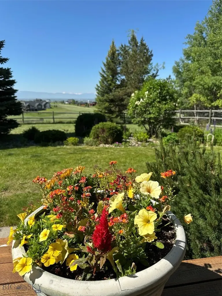 330 Evening Star Lane Bozeman MT 59715