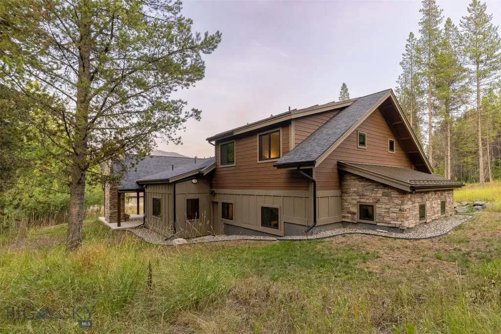 17 Nordic Lane Big Sky MT 59716