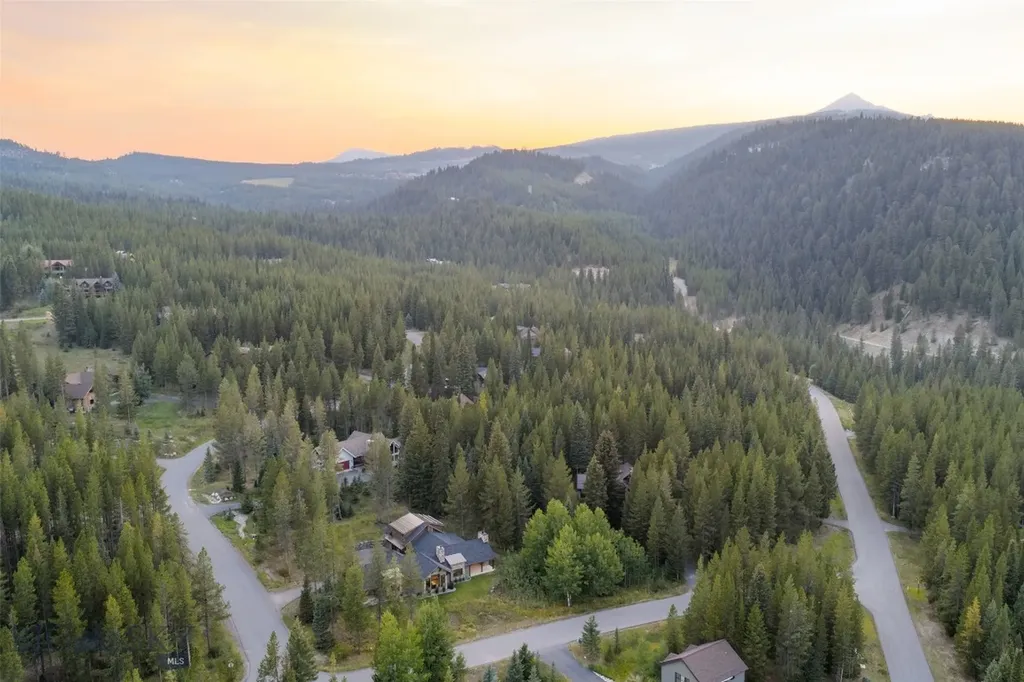 17 Nordic Lane Big Sky MT 59716