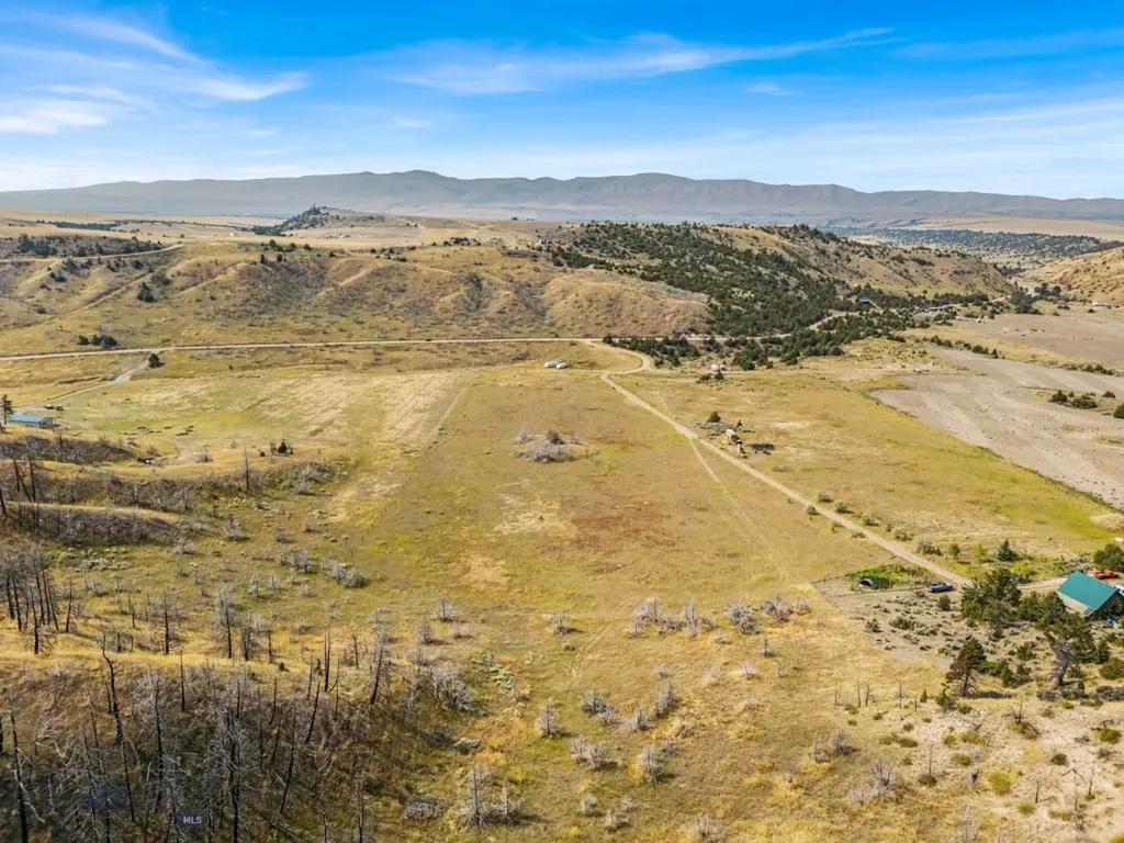 Tbd Horseshoe Hills Hollow Three Forks MT 59752