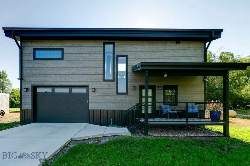 407 Short Street Clyde Park MT 59018