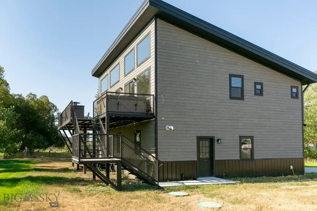 407 Short Street Clyde Park MT 59018