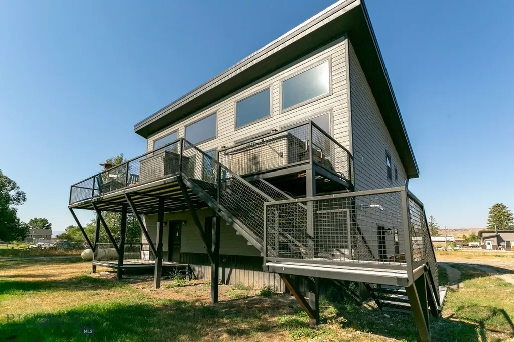 407 Short Street Clyde Park MT 59018