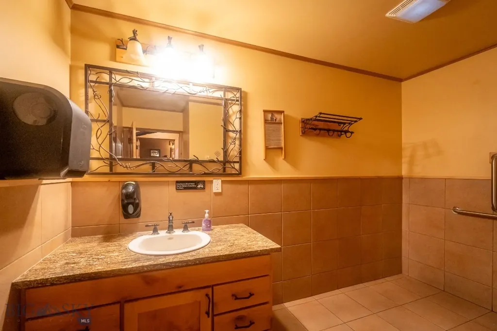 70 Murphy Lane Emigrant MT 59065