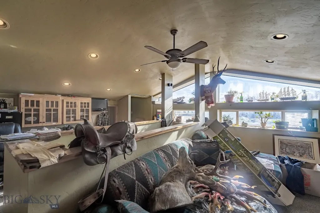 70 Murphy Lane Emigrant MT 59065