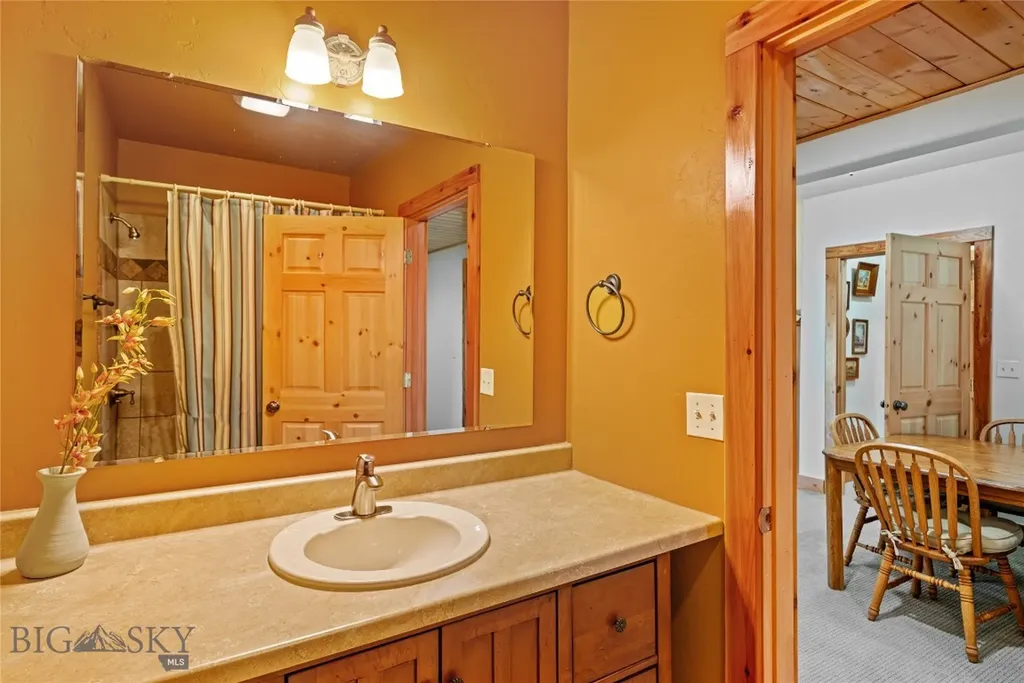 8407 Little Gully Run Bozeman MT 59715