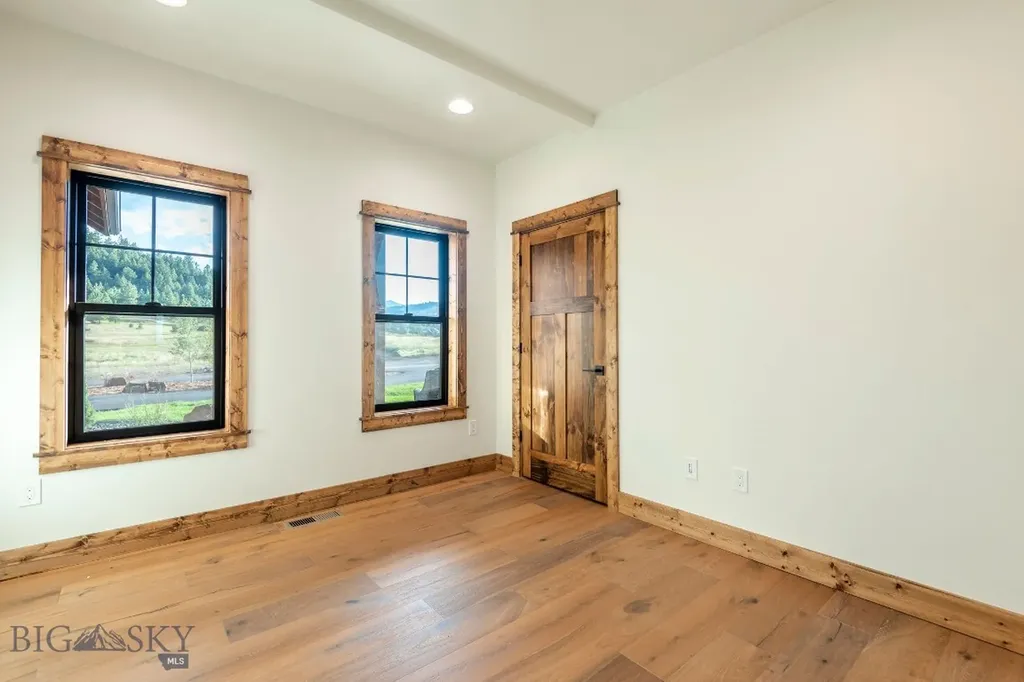 21 Mansfield Loop Clancy MT 59634