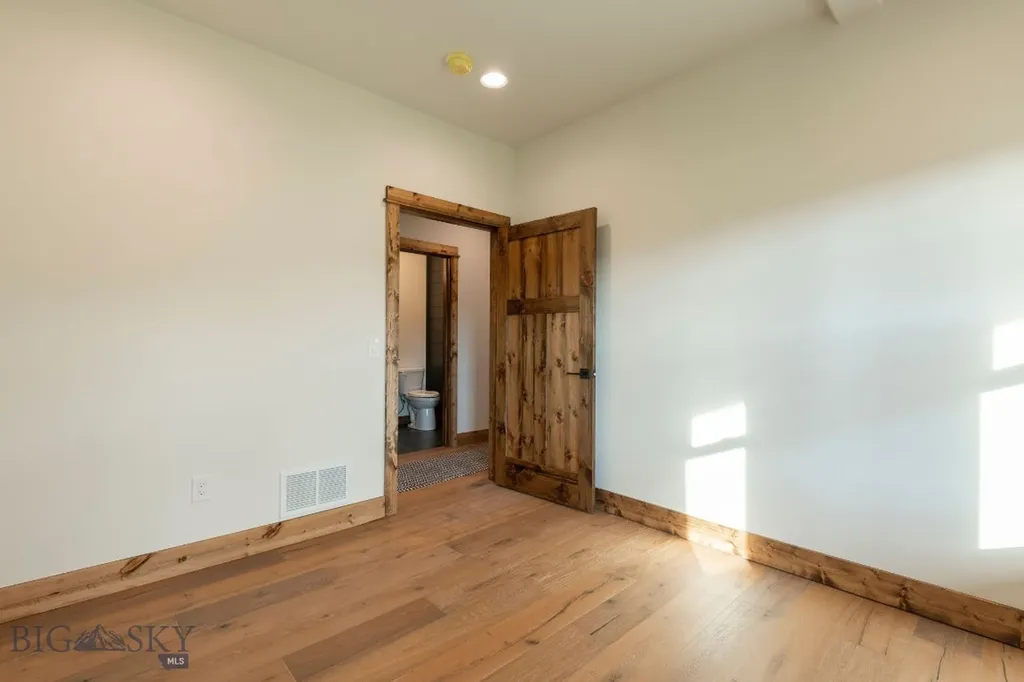 21 Mansfield Loop Clancy MT 59634