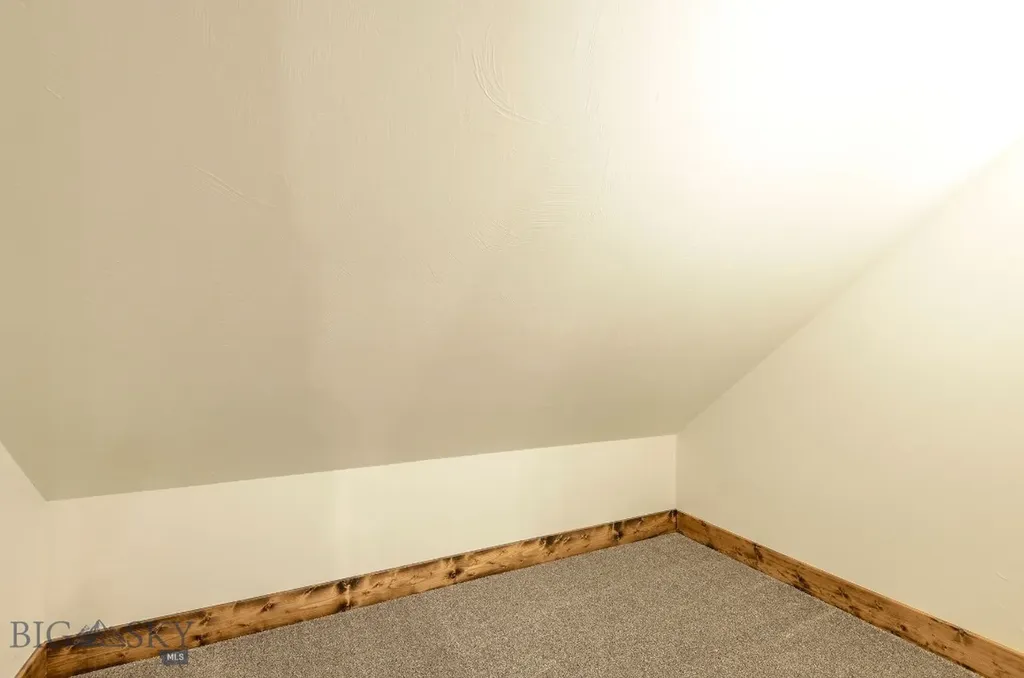 21 Mansfield Loop Clancy MT 59634