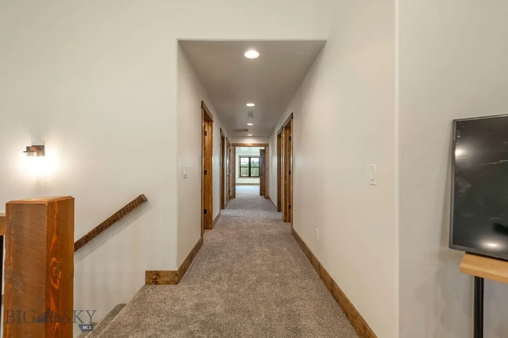 21 Mansfield Loop Clancy MT 59634