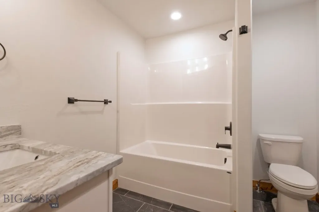 21 Mansfield Loop Clancy MT 59634