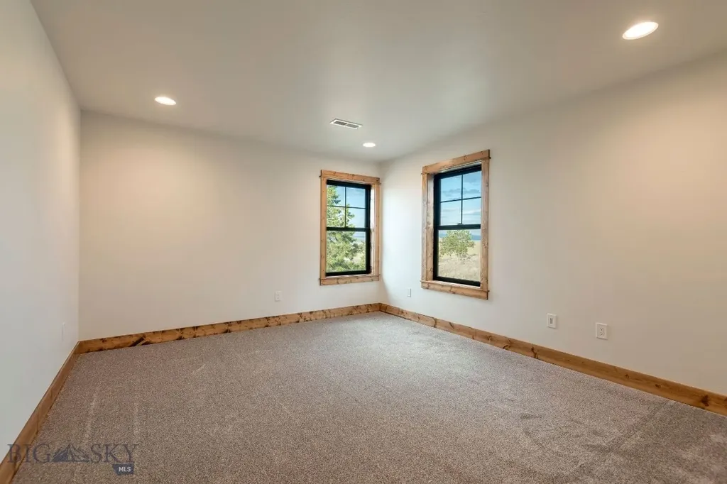 21 Mansfield Loop Clancy MT 59634