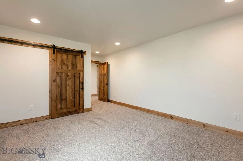 21 Mansfield Loop Clancy MT 59634