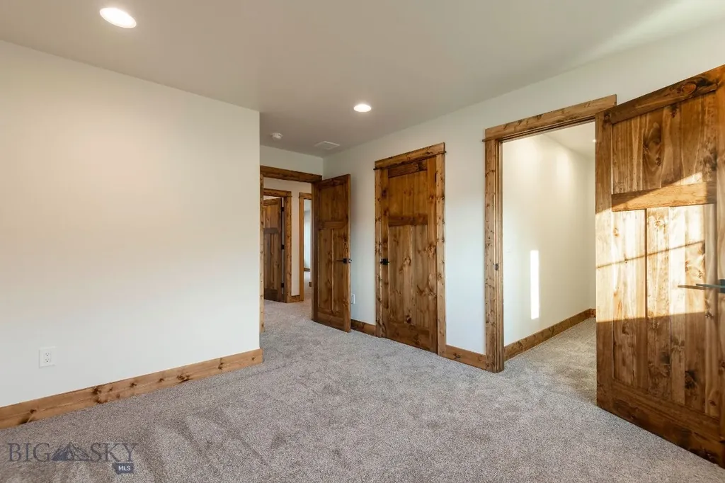 21 Mansfield Loop Clancy MT 59634