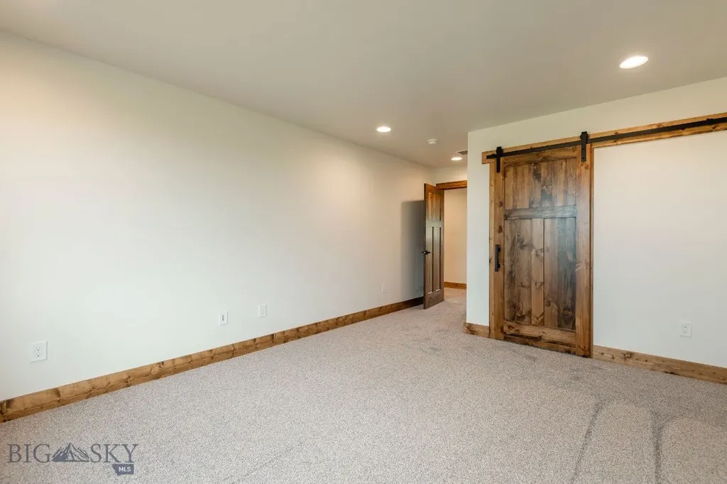 21 Mansfield Loop Clancy MT 59634