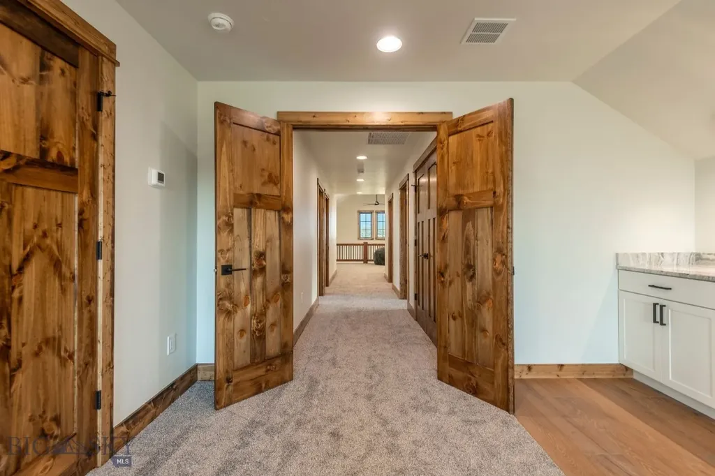 21 Mansfield Loop Clancy MT 59634