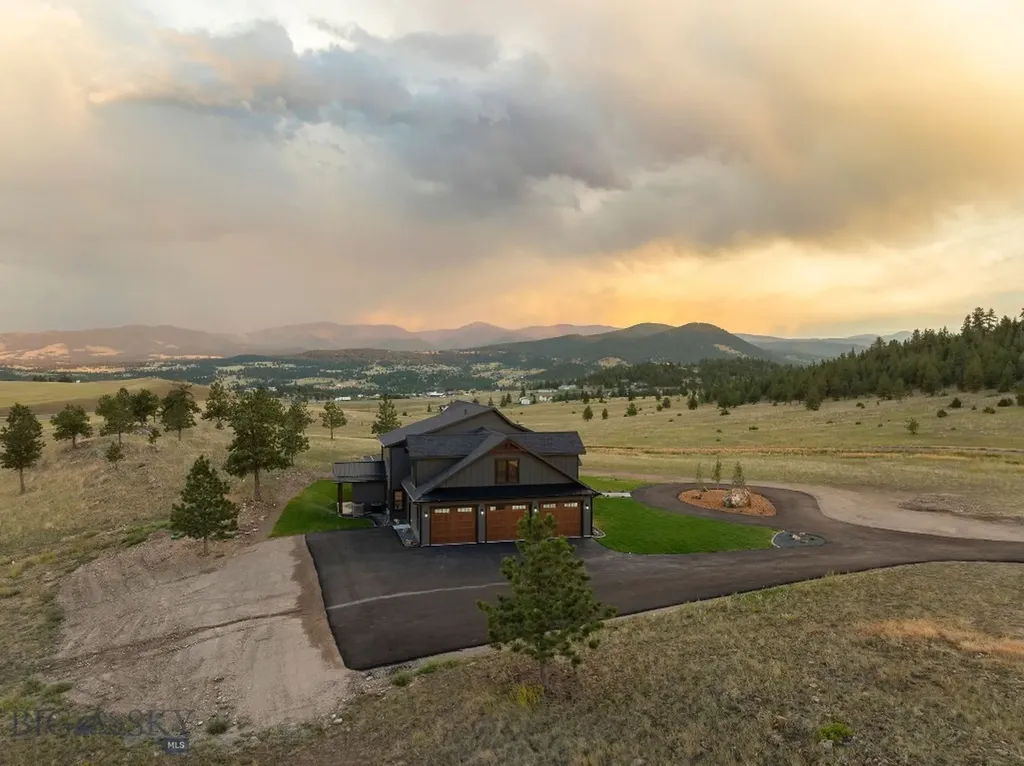 21 Mansfield Loop Clancy MT 59634