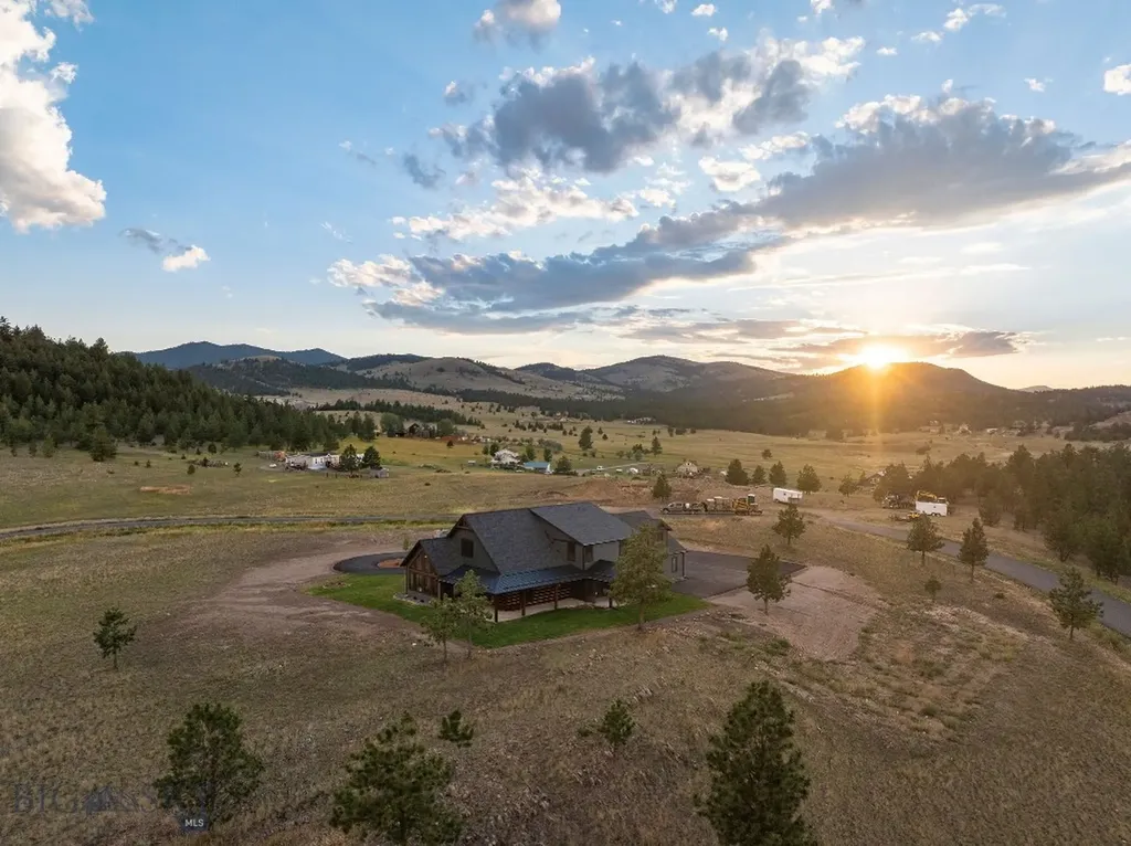 21 Mansfield Loop Clancy MT 59634