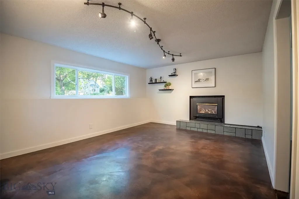 1145 Holly Drive Bozeman MT 59715