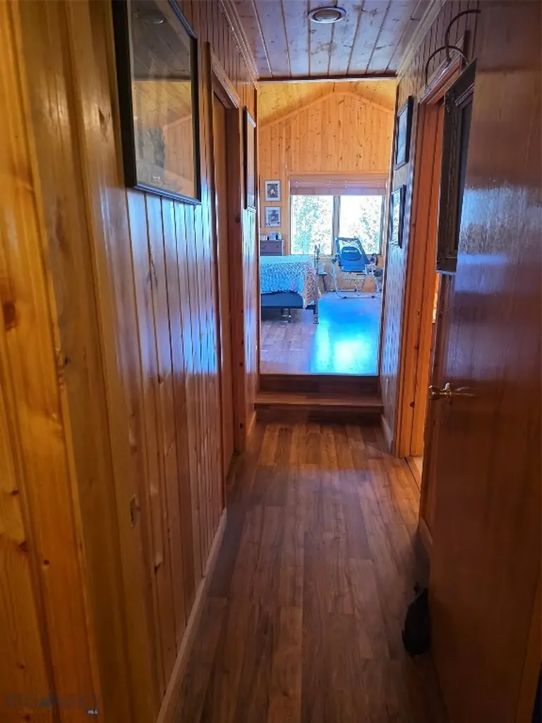 38 Sundust Lane Twin Bridges MT 59754