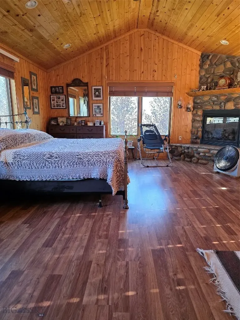 38 Sundust Lane Twin Bridges MT 59754
