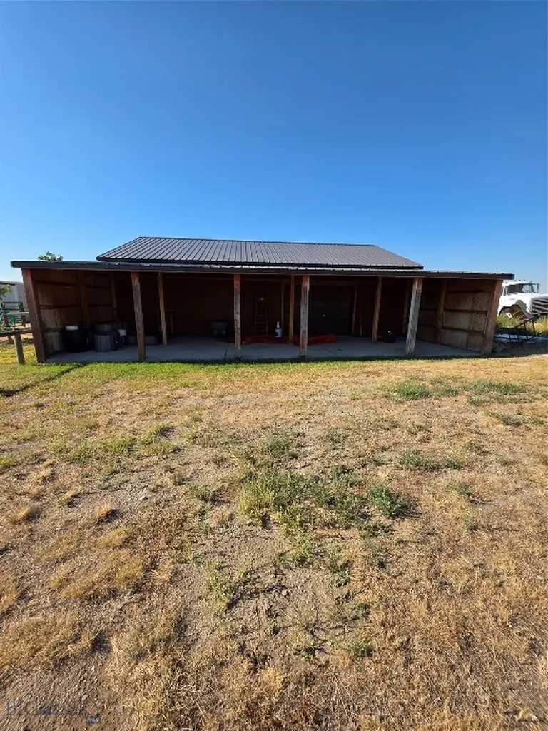 38 Sundust Lane Twin Bridges MT 59754