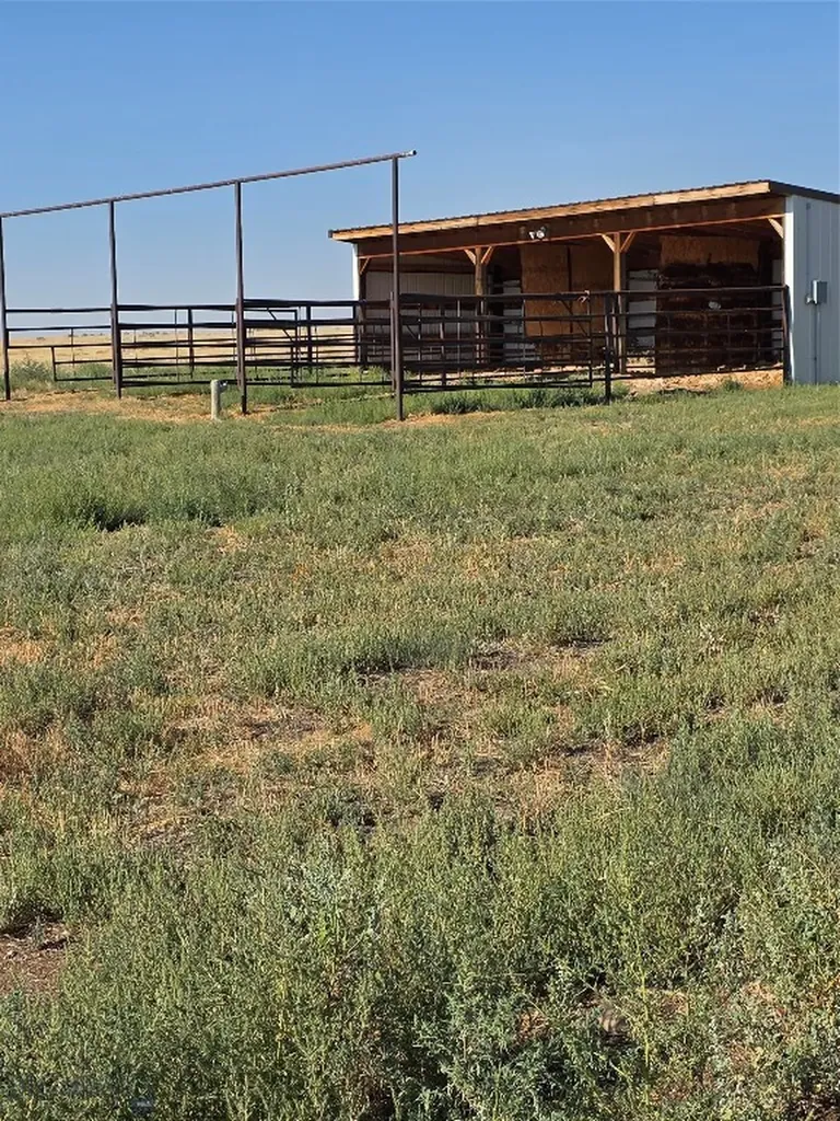38 Sundust Lane Twin Bridges MT 59754