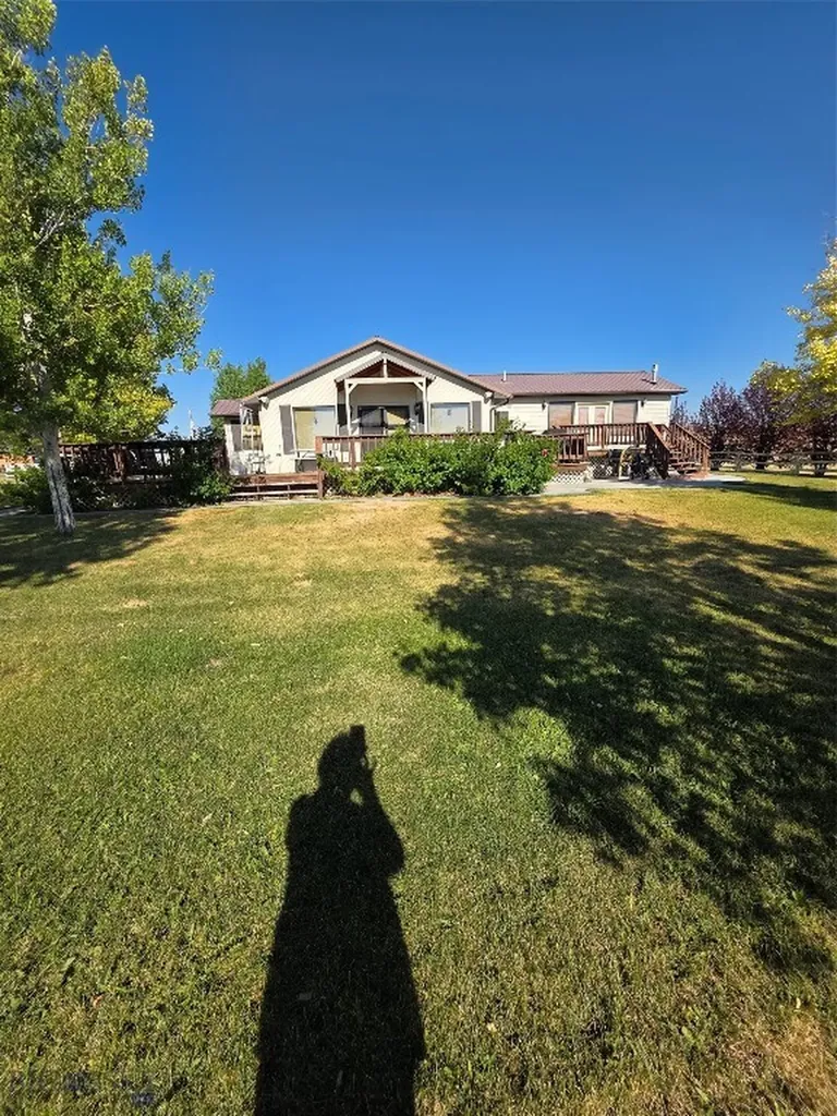 38 Sundust Lane Twin Bridges MT 59754