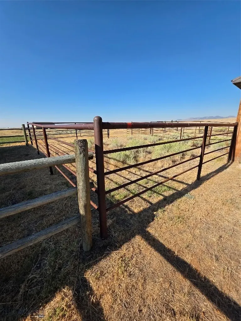 38 Sundust Lane Twin Bridges MT 59754