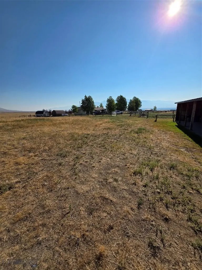 38 Sundust Lane Twin Bridges MT 59754