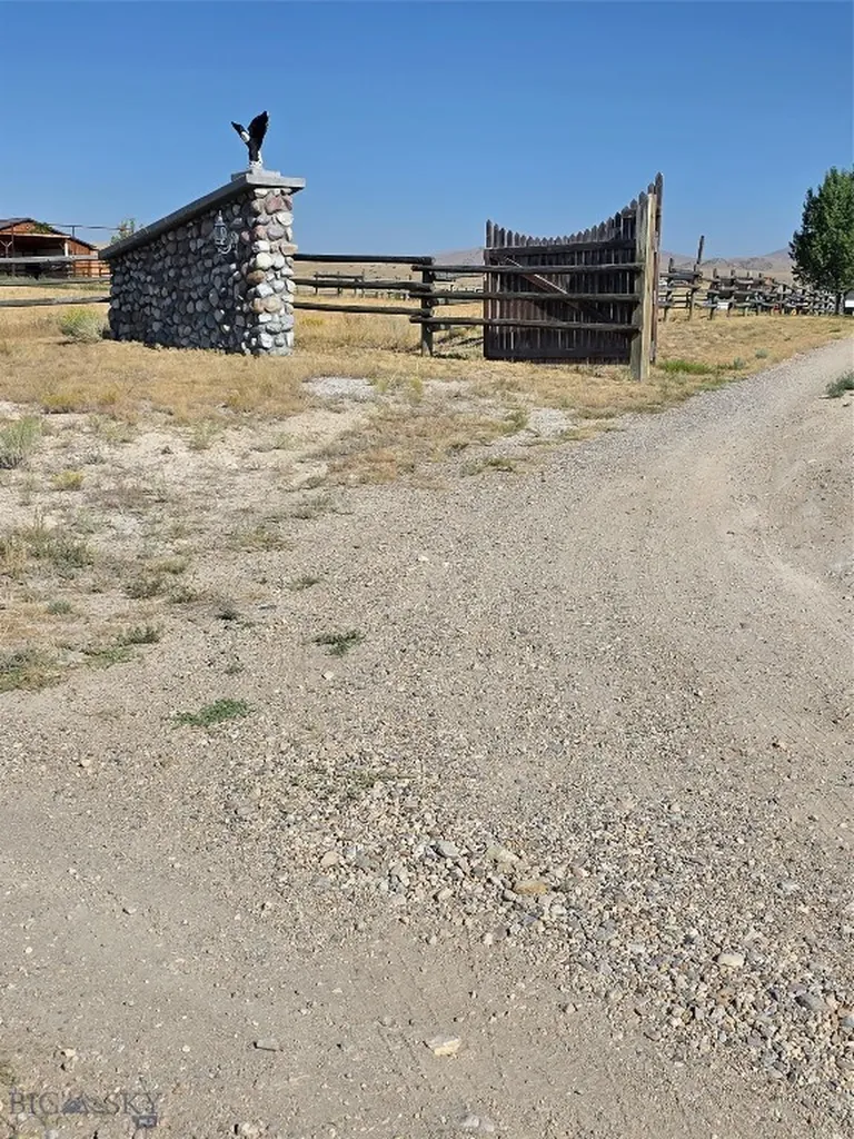 38 Sundust Lane Twin Bridges MT 59754