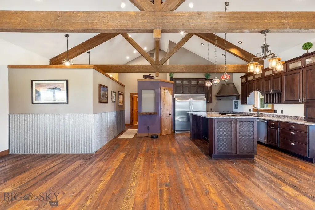 25 Duncan District Road Sheridan MT 59749